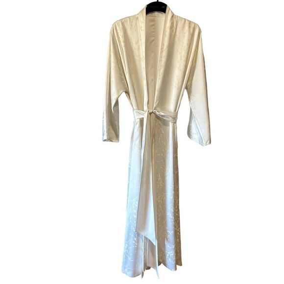Natori Sleek satin jacquard Robe - Picture 5 of 13